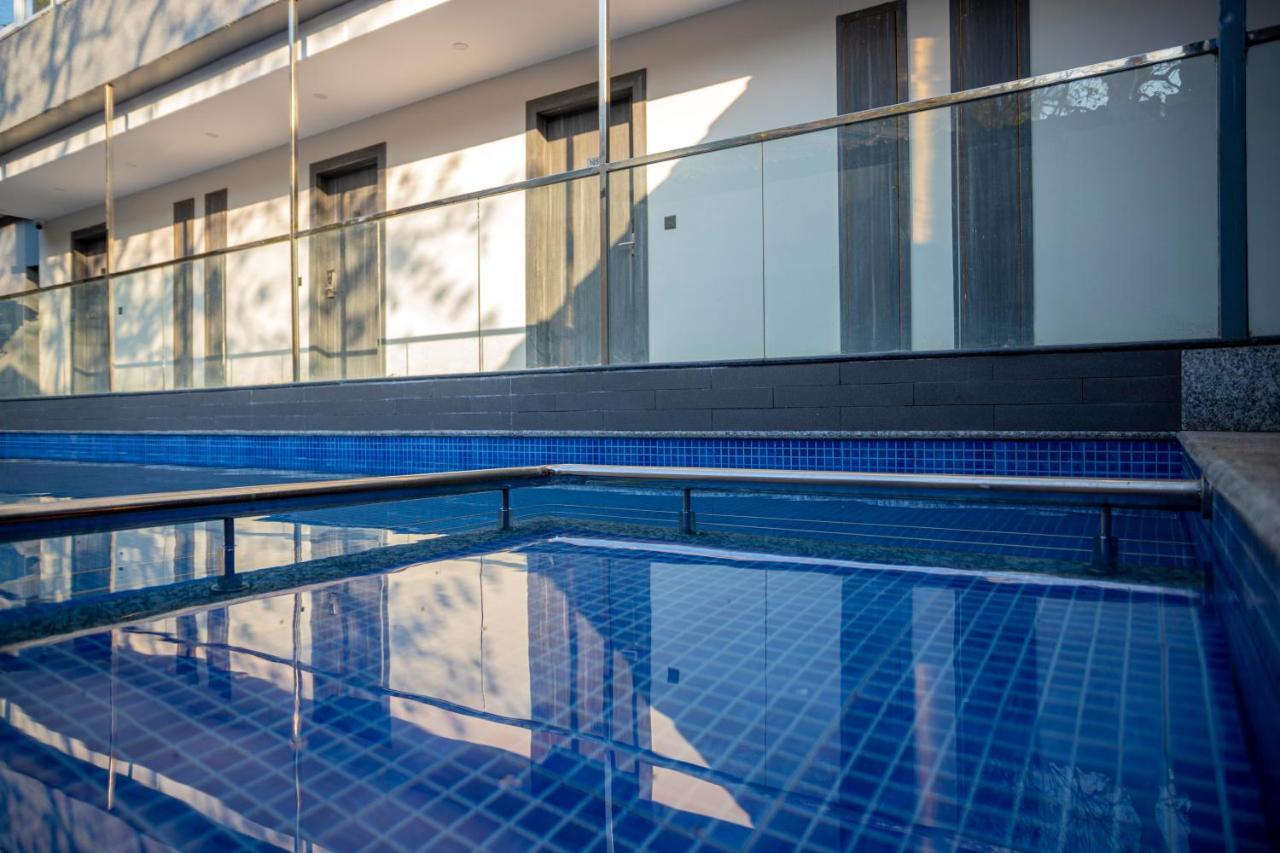 The Porto By Lagom Vagator Goa Near Ozran Beach Anjuna Ngoại thất bức ảnh