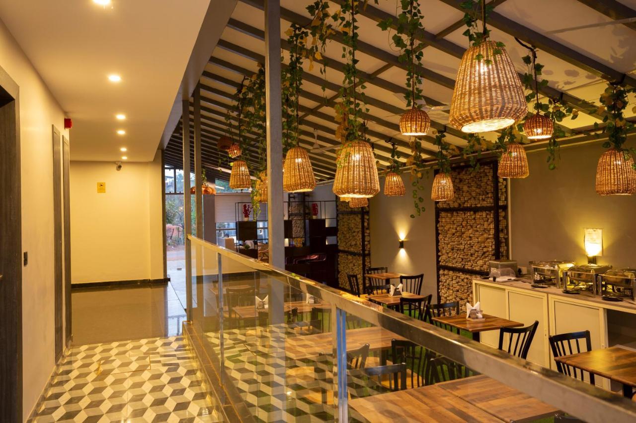 The Porto By Lagom Vagator Goa Near Ozran Beach Anjuna Ngoại thất bức ảnh